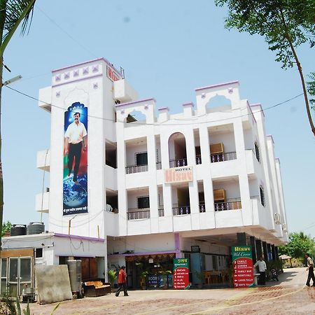 Hotel Utsav Shirdi Extérieur photo