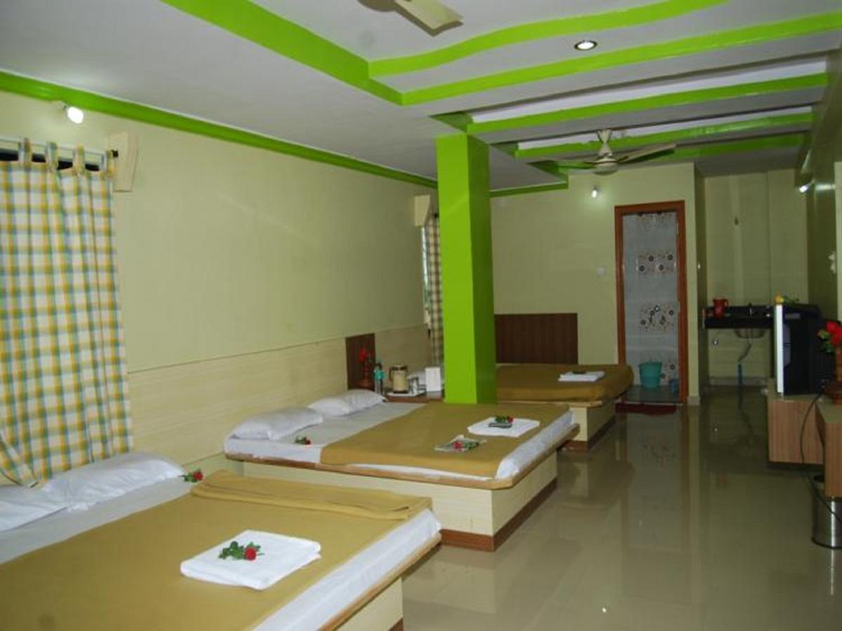 Hotel Utsav Shirdi Extérieur photo