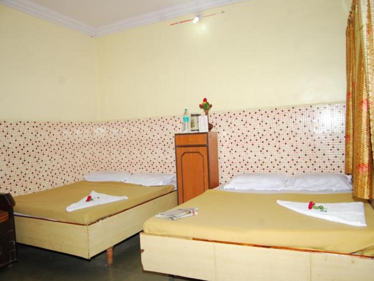 Hotel Utsav Shirdi Extérieur photo